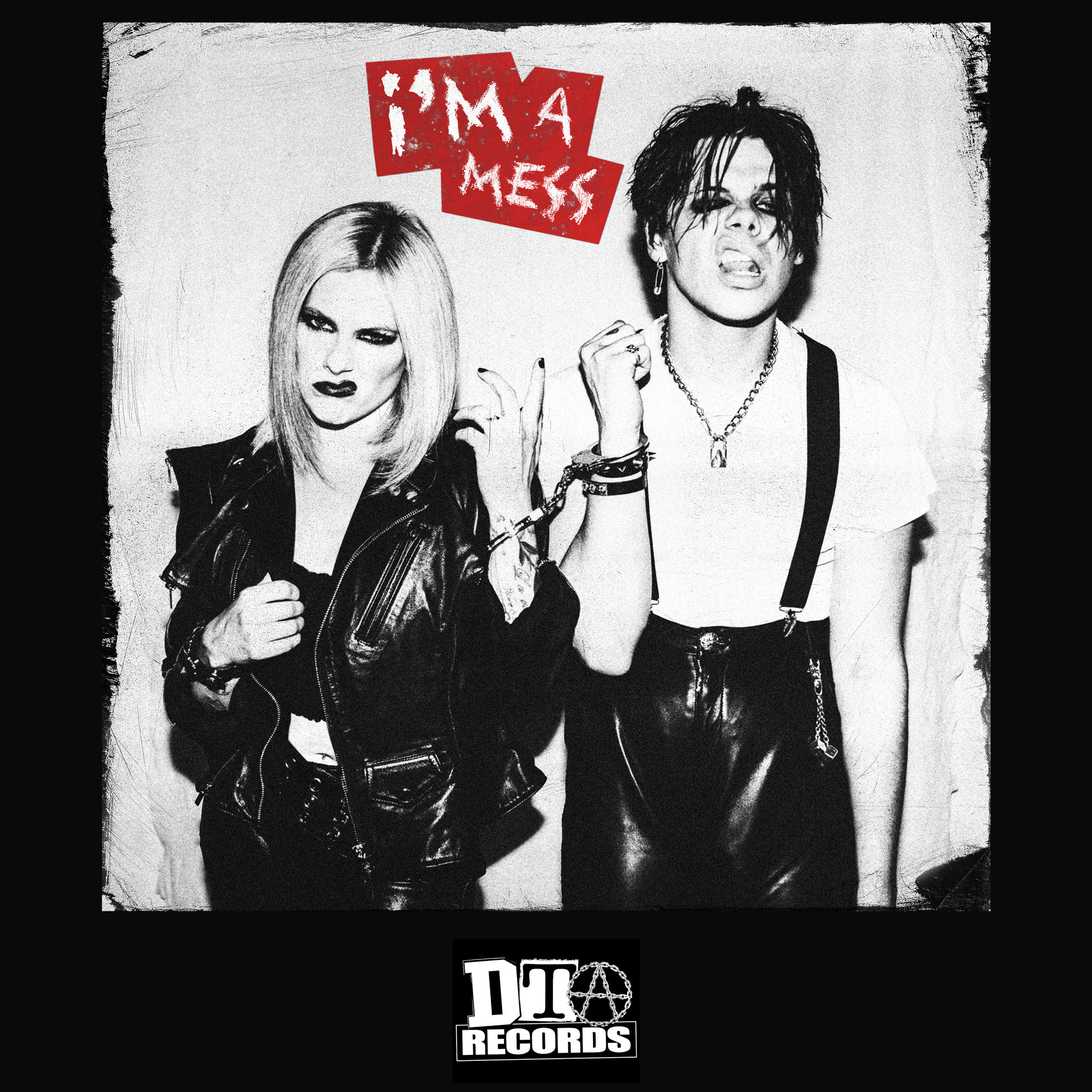 Photo Album Mess Avril Lavigne f/ Yungblud - “I’m a Mess” - Music - ATRL